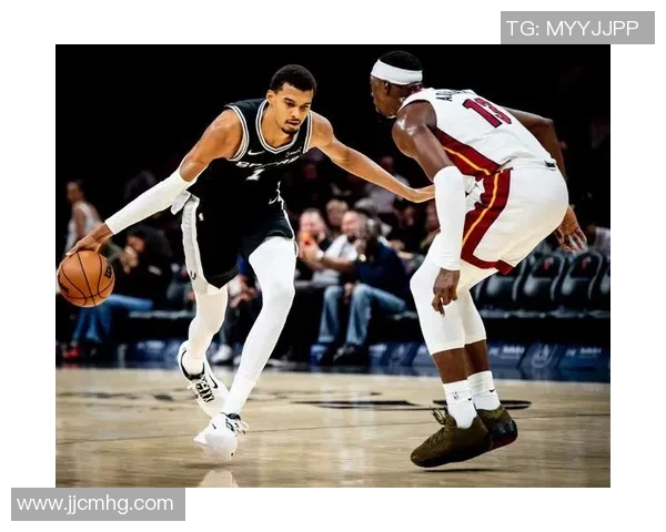 太阳队与马刺队常规赛精彩对决回顾与分析 太阳队与马刺队常规赛精彩对决回顾与分析