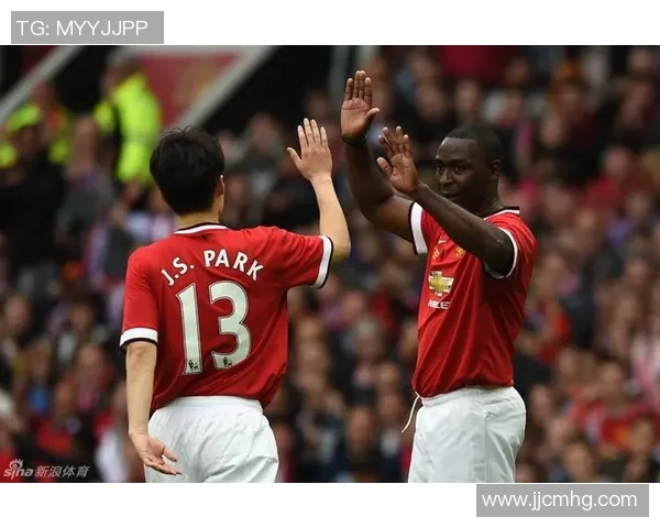 曼联传奇老将对决拜仁慕尼黑元老赛场重温经典对抗激情再现