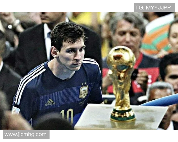 梅西传球助力戴帽巴黎逆转巴萨成功晋级欧冠八强