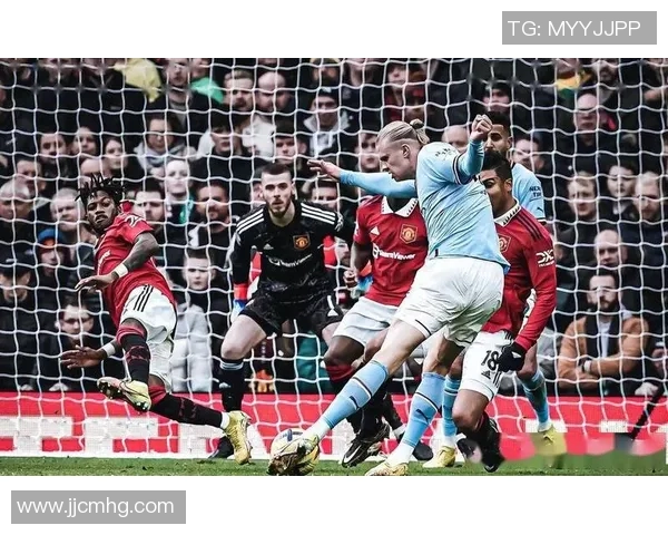 曼城与曼联激战正酣赛场上演精彩比分对决回顾