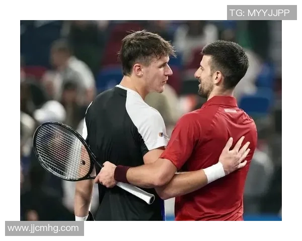 法网德约科维奇对决强敌争夺桂冠的精彩瞬间回顾