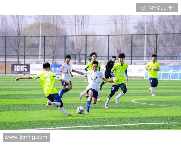 瓦斯科与戈亚尼激战正酣争夺联赛关键三分的精彩对决