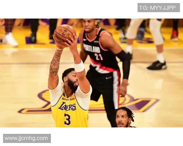 赫伯特琼斯的篮球之路与奋斗精神的启示 赫伯特琼斯的篮球之路与奋斗精神的启示