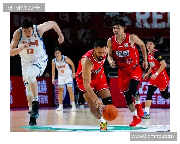 CBA精彩对决上海队迎战新疆队全场精彩瞬间回顾与分析