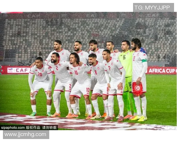 亚运男足精彩对决泰国与乌兹别克全力争夺胜利荣耀