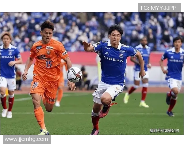 冈萨与磐田喜悦的激烈对决展现足球魅力与团队精神